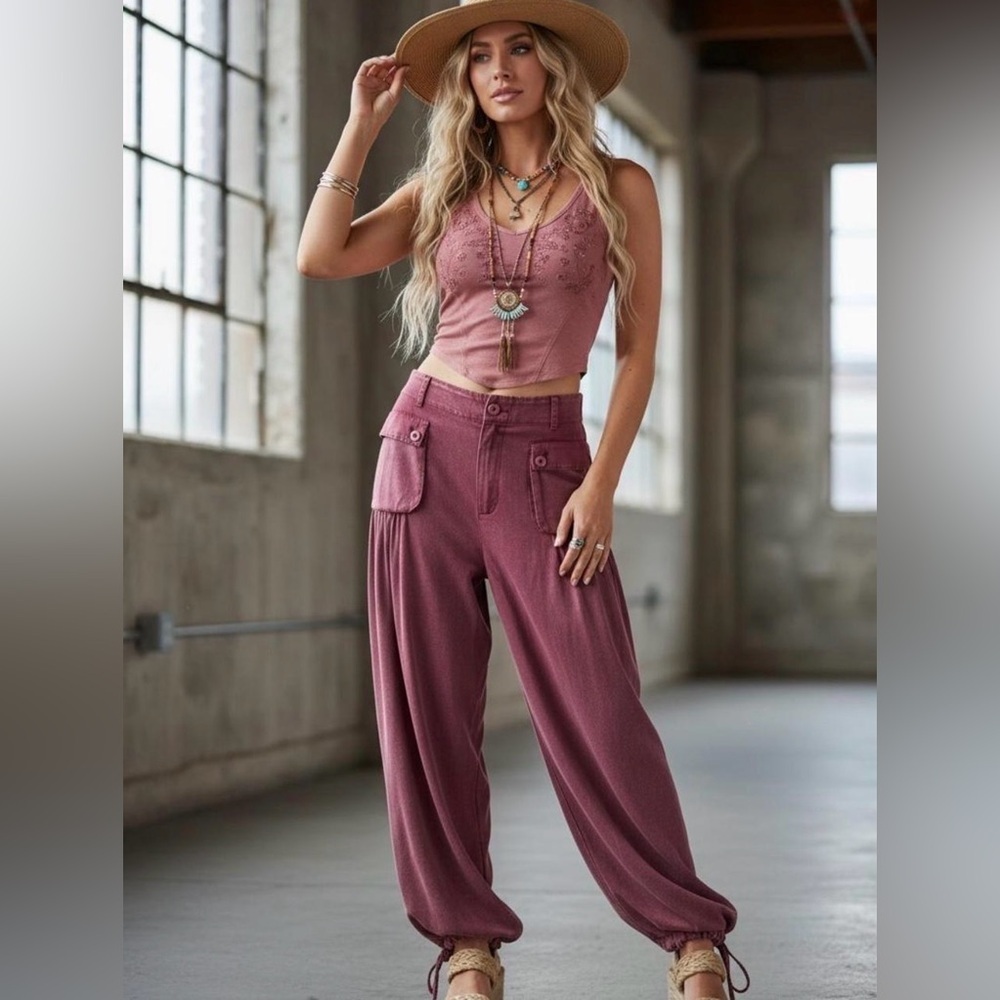 NWT Bluevelvet Blue Velvet Brand Lotus Burgundy Wide Leg Cinched Ankle Jogger